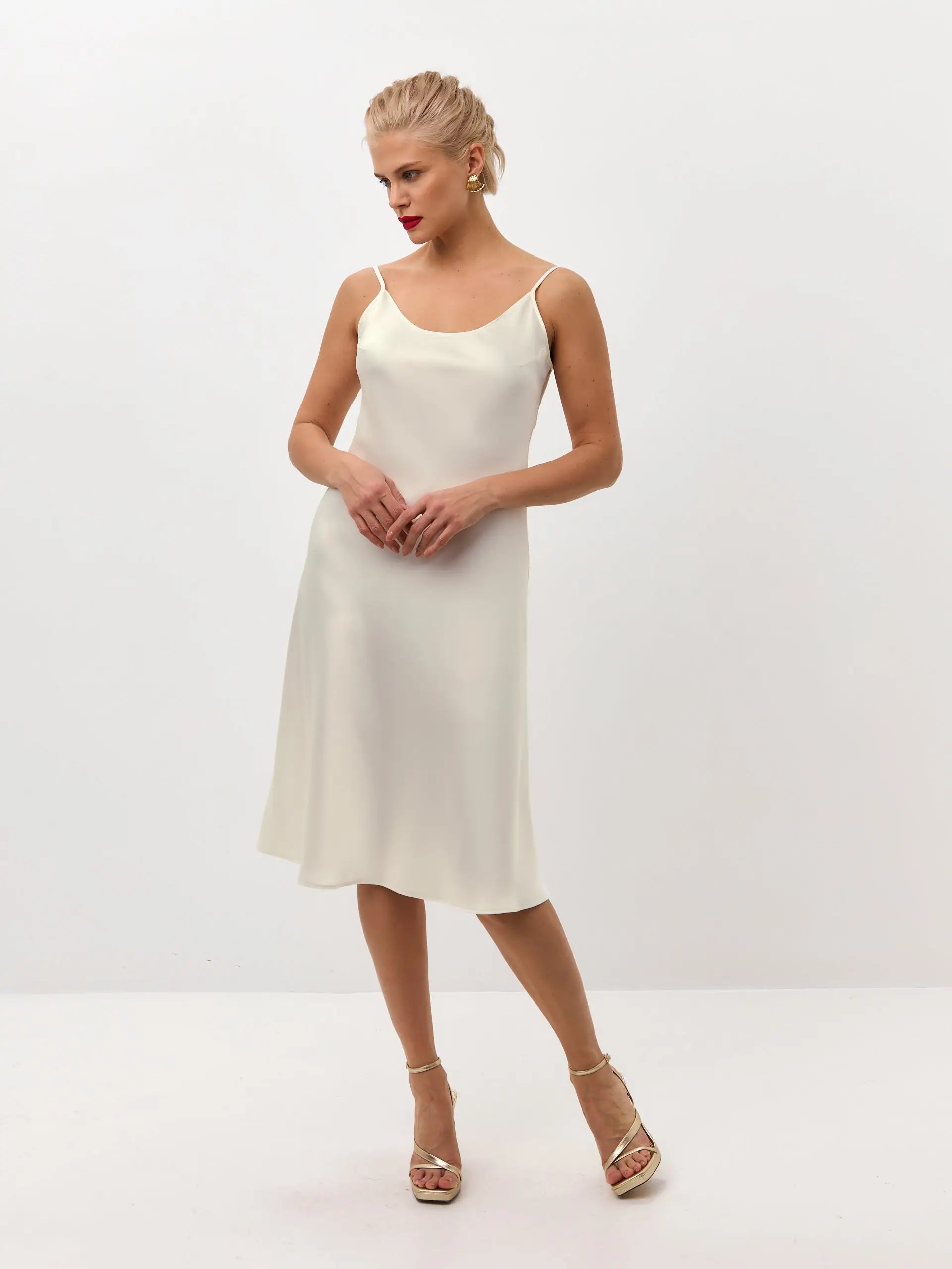 Creamy white below the knee satin slip dress 'Grace' – Serena Silueta