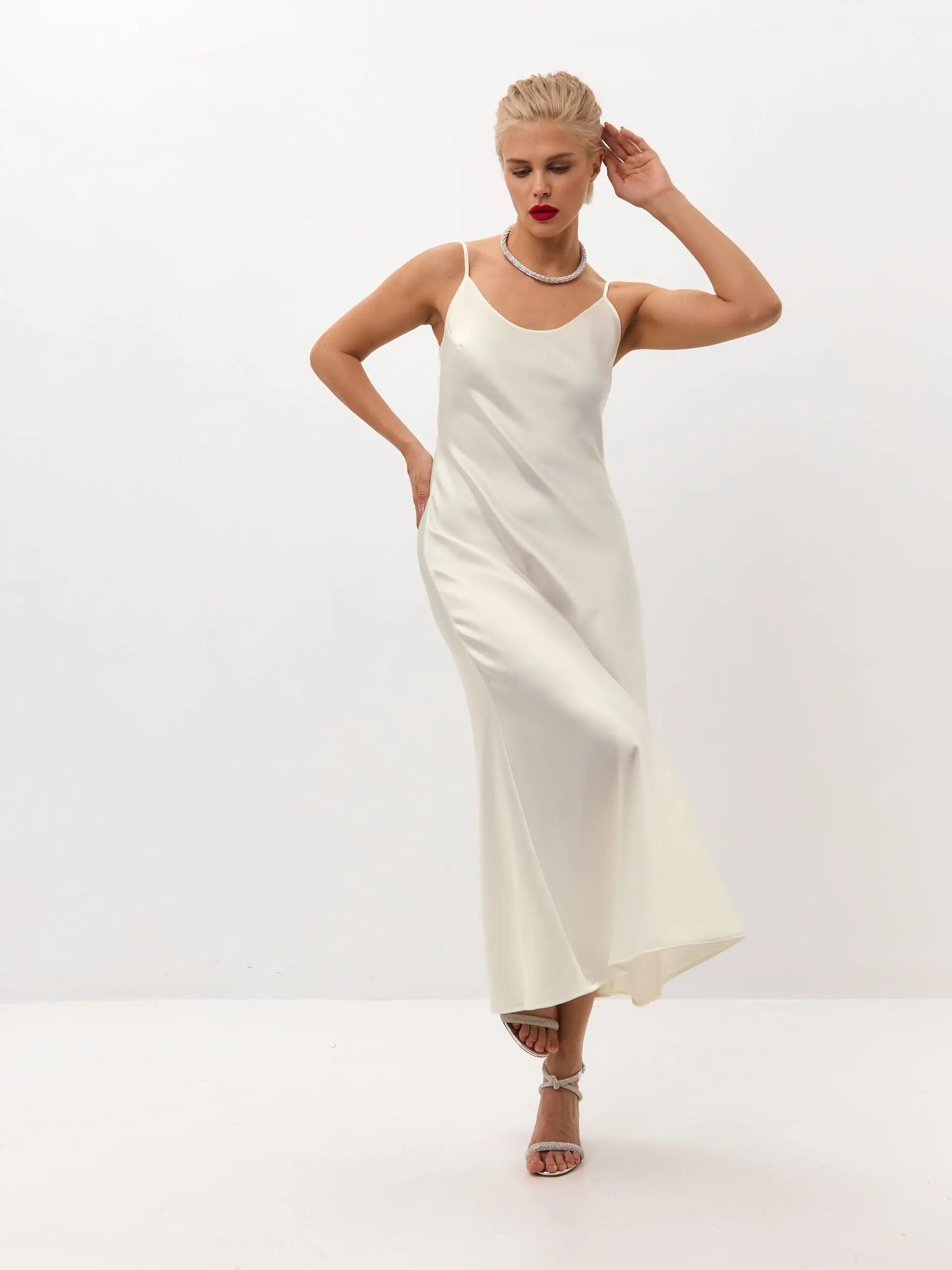Creamy white midi satin slip dress ’Majestic’