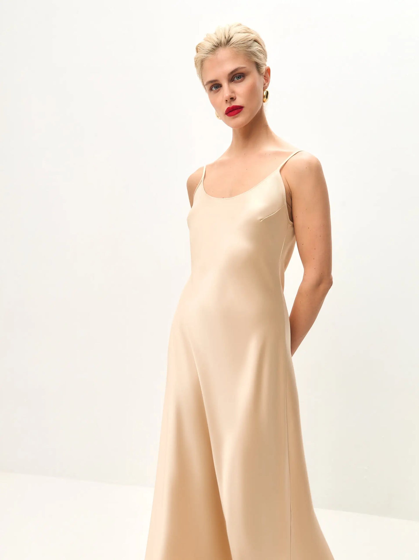 Gold midi satin slip dress ’Majestic’