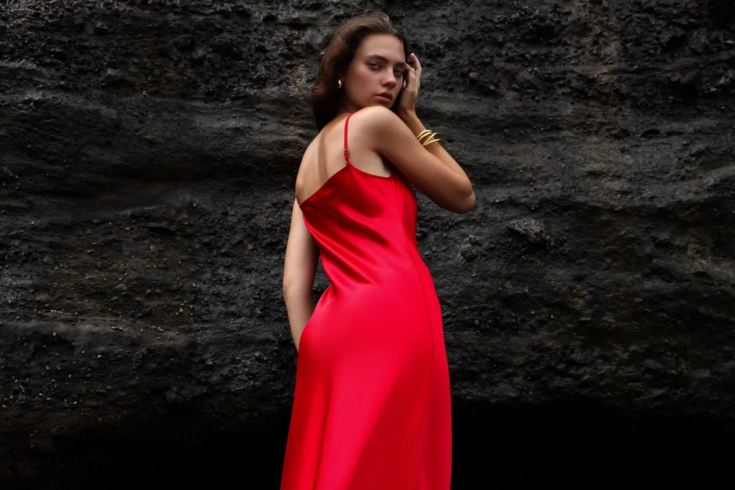 100.000 verkaufte Slip-Dresses – Ein Meilenstein der Eleganz