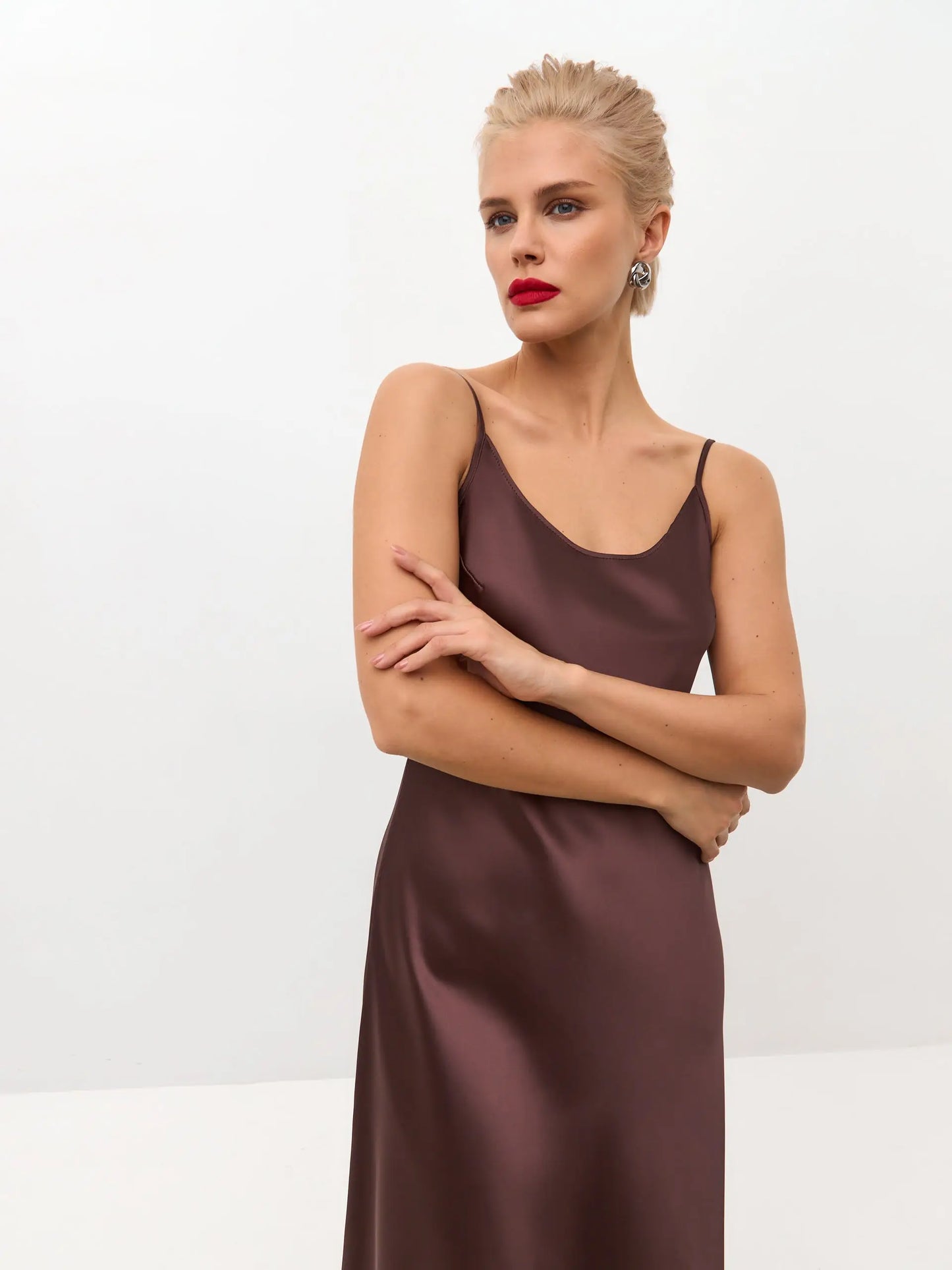 Chocolate brown midi satin slip dress 'Majestic' Serena Silueta Chocolate brown midi satin slip dress 'Majestic' Serena Silueta