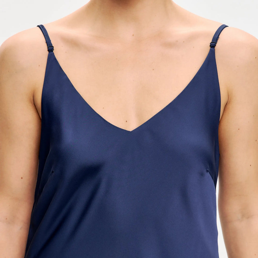 
                  
                    Navy blue maxi double-layered satin slip dress with V-neck ’Marigold’
                  
                