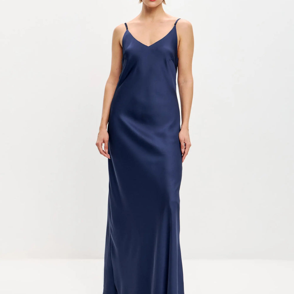 
                  
                    Navy blue maxi double-layered satin slip dress with V-neck ’Marigold’
                  
                