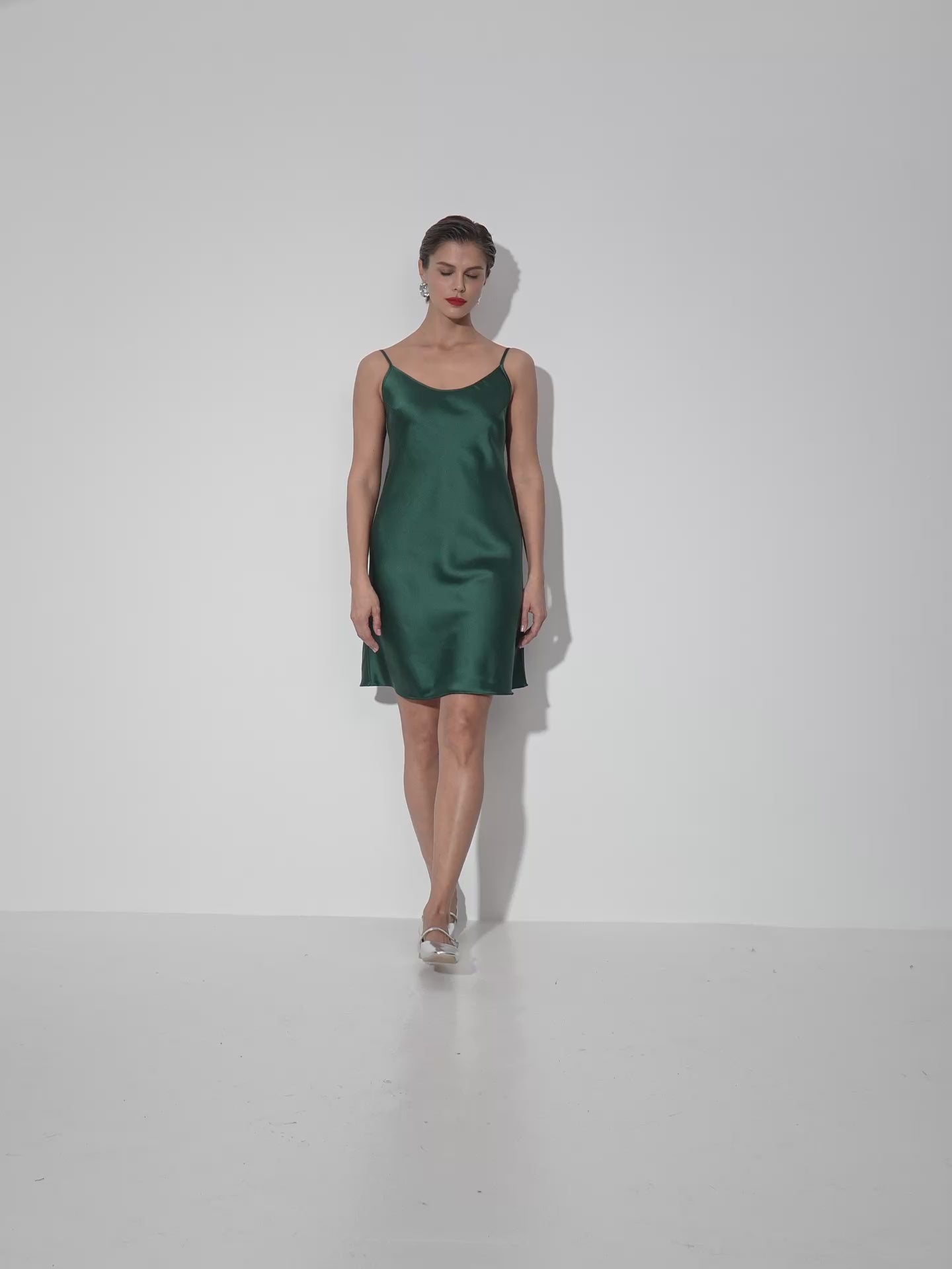 Emerald mini satin slip dress 'Pure'