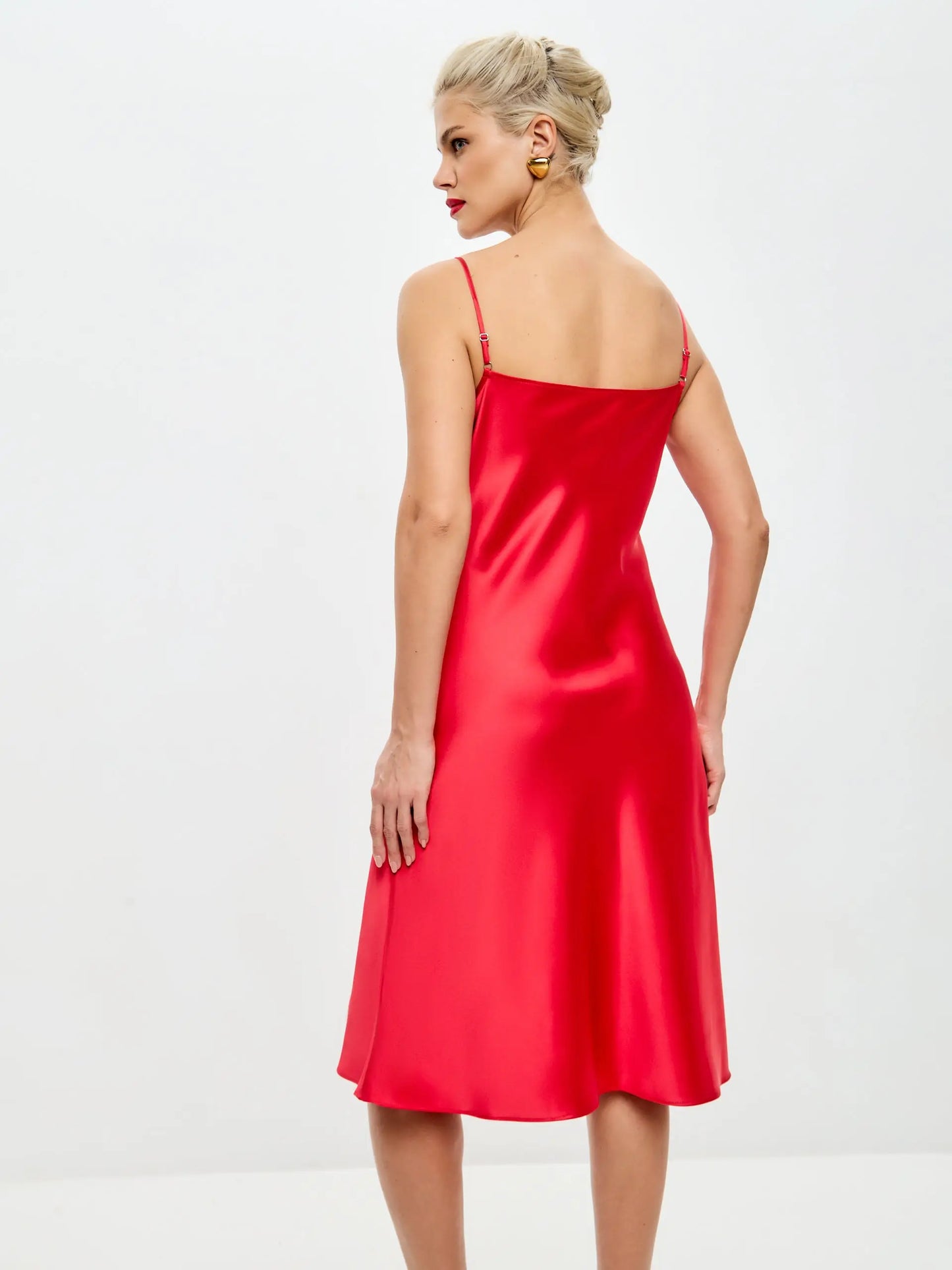 reel you in satin slip dress How to Style a Red Satin Slip Dress for a Night Out #SatinDress #RedDress #FloralDetails #SilkDress #DateNightOutfit EveningGown RomanticStyle