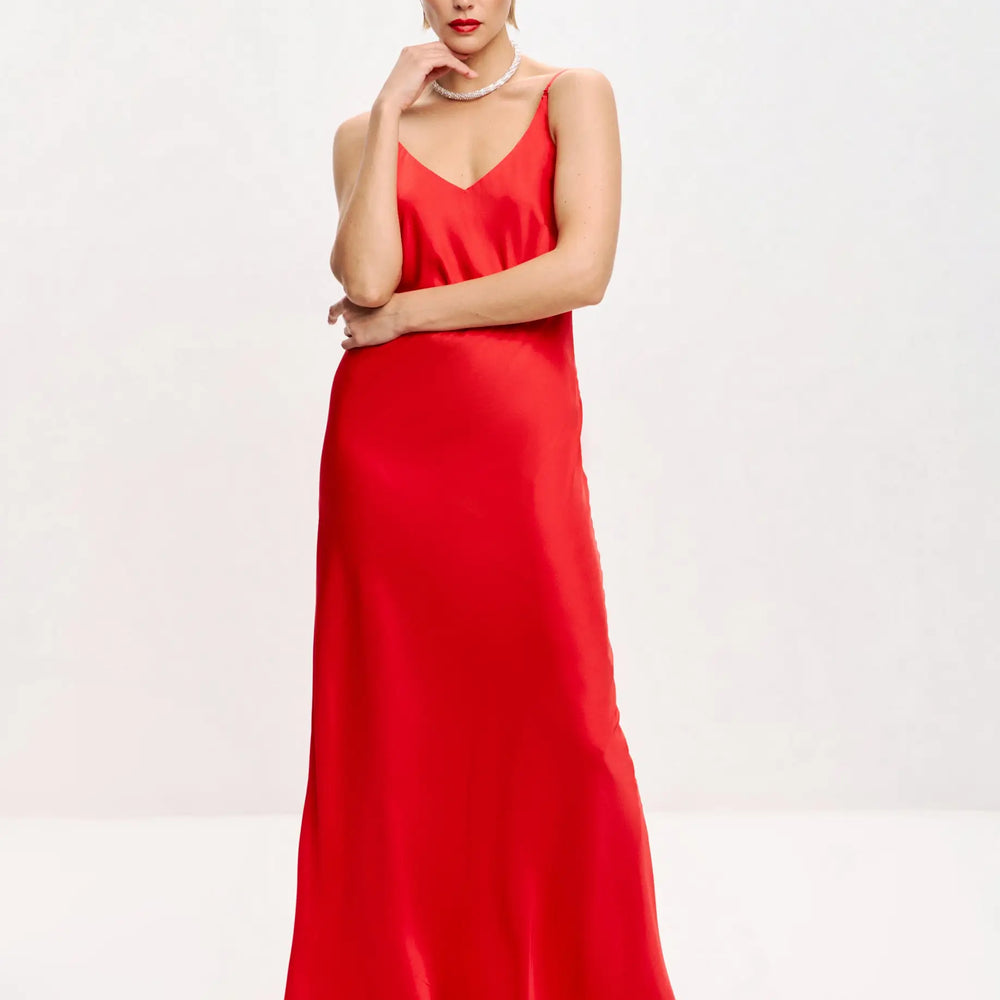 
                  
                    Red maxi double-layered satin slip dress with V-neck ’Marigold’
                  
                