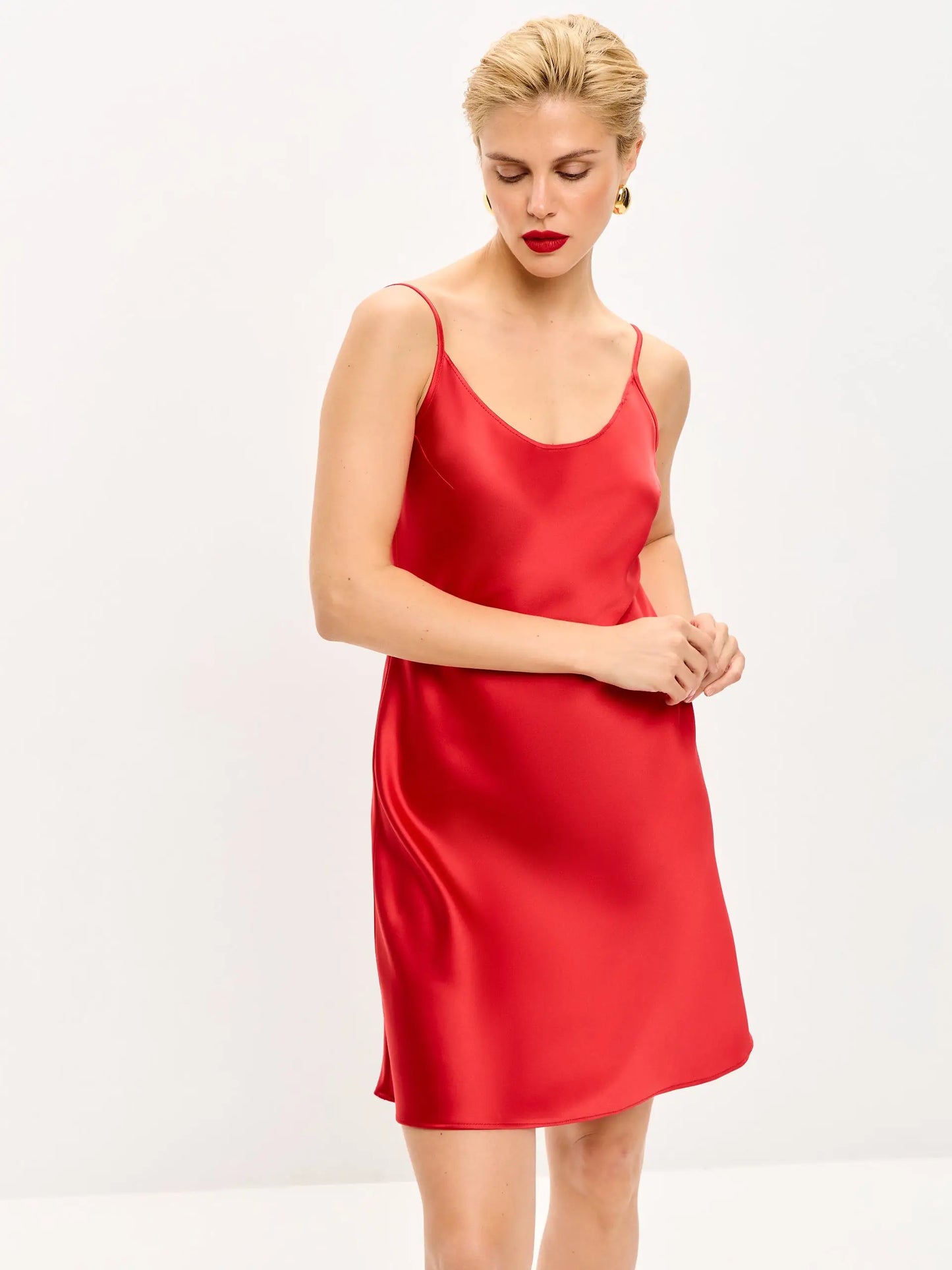 Red mini satin slip dress 'Pure' - Serena Silueta Red mini satin slip dress 'Pure' - Serena Silueta