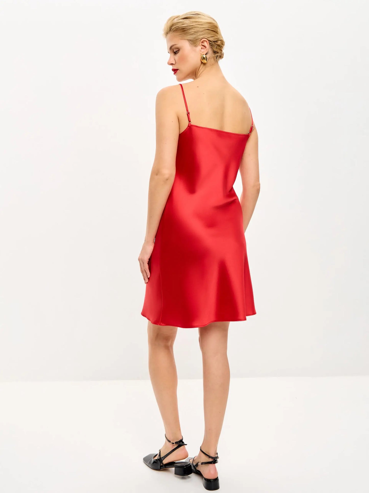 Red mini satin slip dress 'Pure' - Serena Silueta Red mini satin slip dress 'Pure' - Serena Silueta