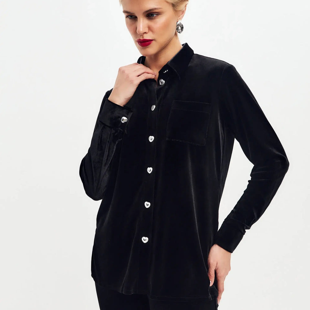 
                  
                    Black velvet shirt - XS
                  
                