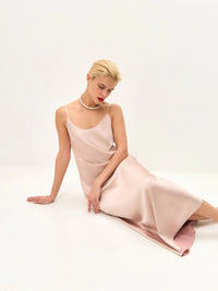 Soft pink midi satin slip dress ’Majestic’