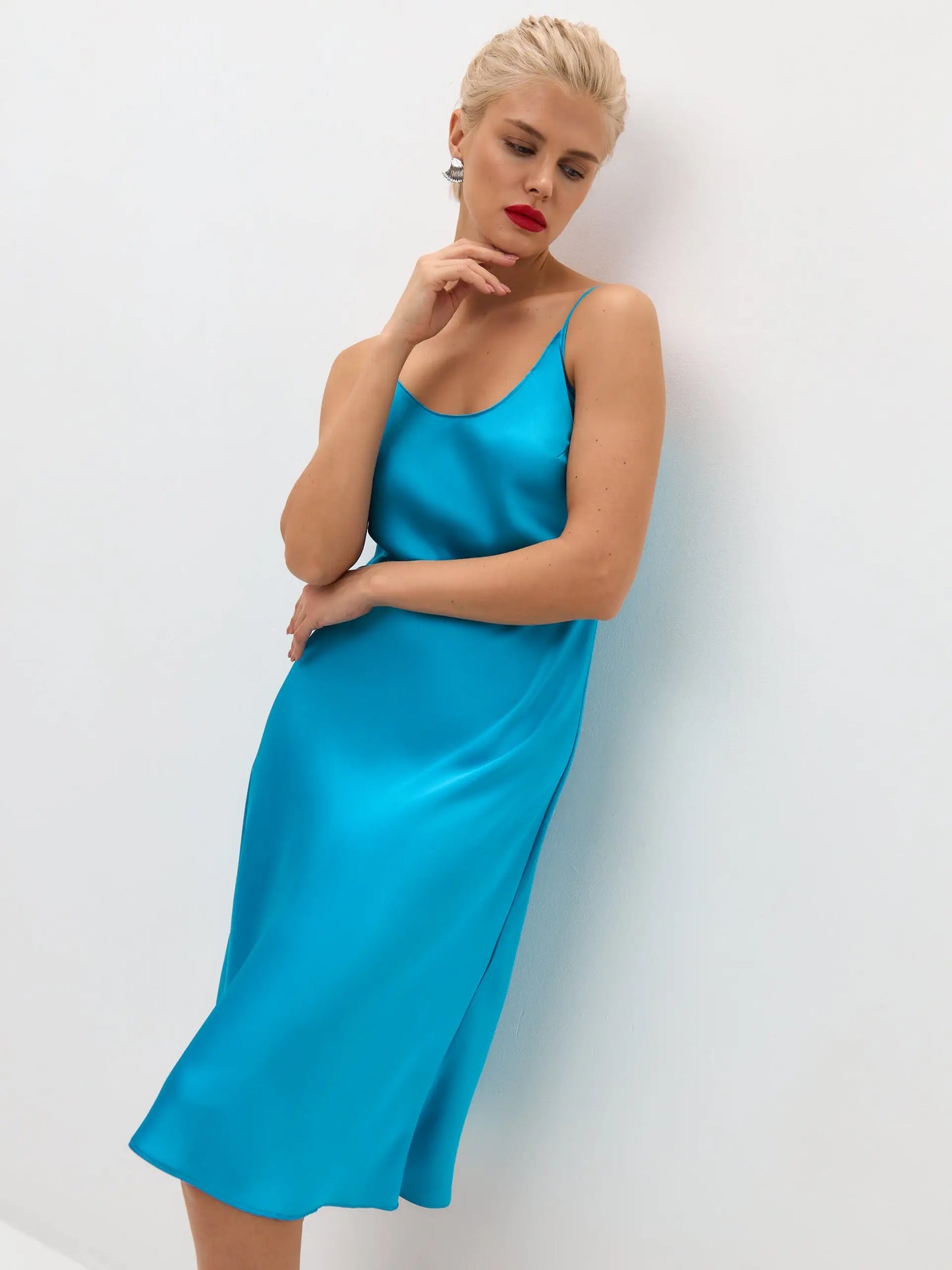 Turquoise blue below the knee satin slip dress 'Grace' – Serena Silueta