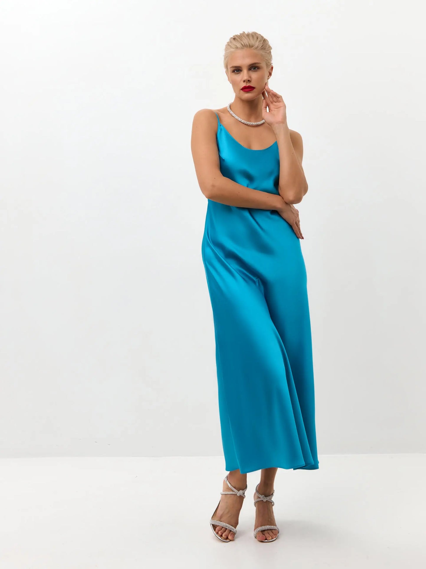 Turquoise blue midi satin slip dress 'Majestic' Serena Silueta Turquoise blue midi satin slip dress 'Majestic' Serena Silueta